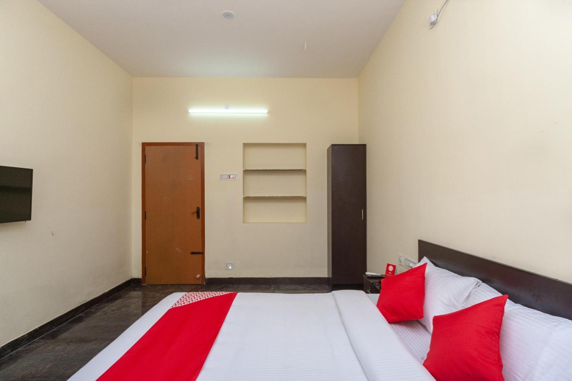 Hotel O Passion Paradise Singānallūr Esterno foto